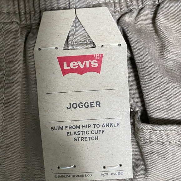 Levi’ khaki youth jogger pants - Picture 4 of 4